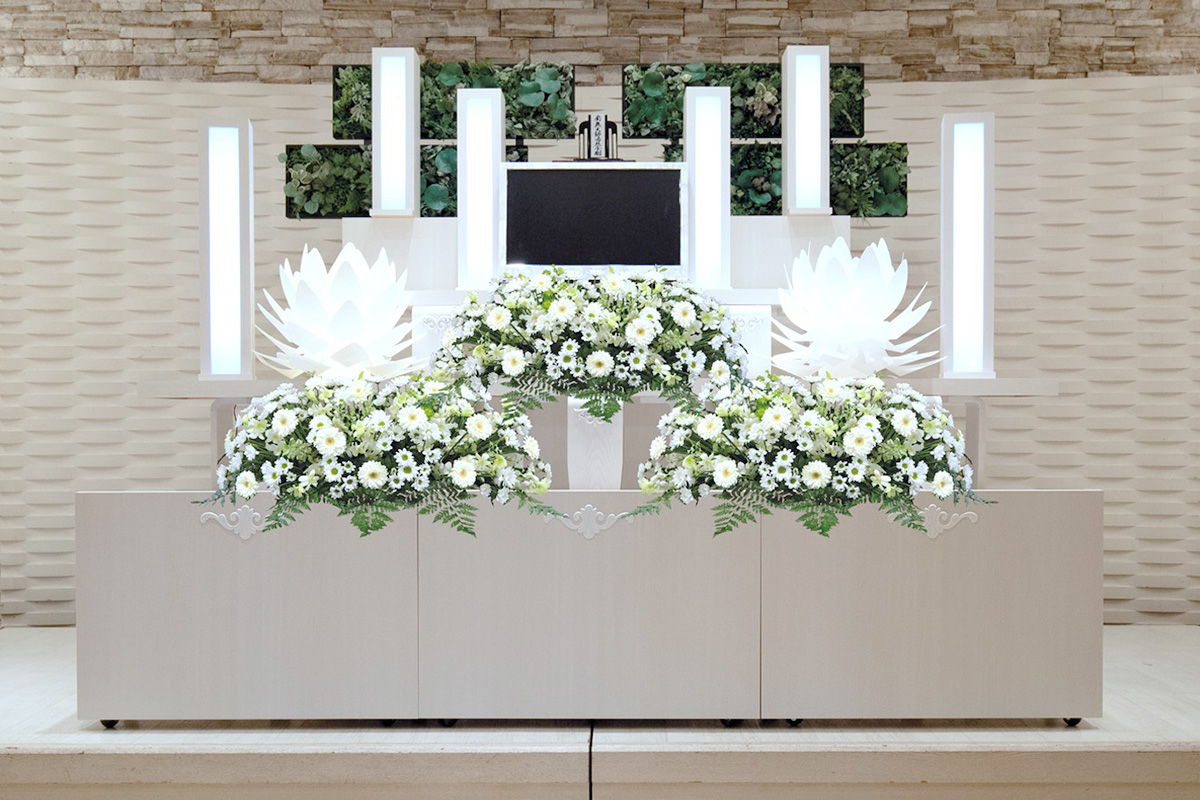 参列者をお招きする一般的な式場葬